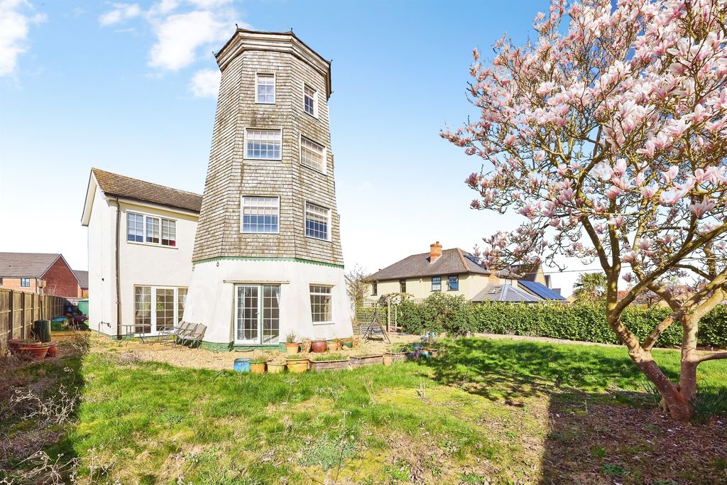 Property photo 1 of 13