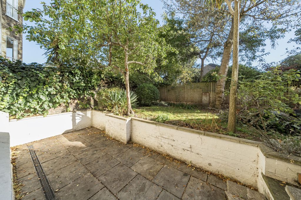 Property photo 3 of 20 Outside Space