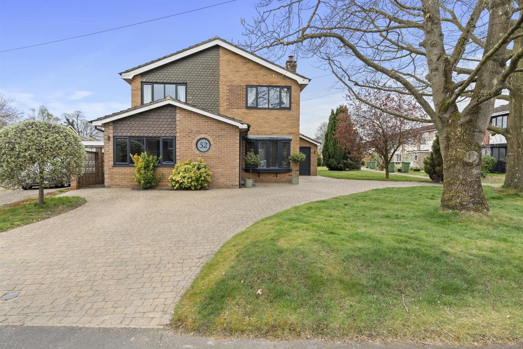 Property photo 1 of 18