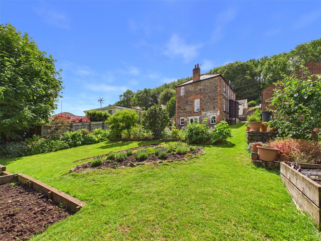 Property photo 2 of 27 Picture No. 60