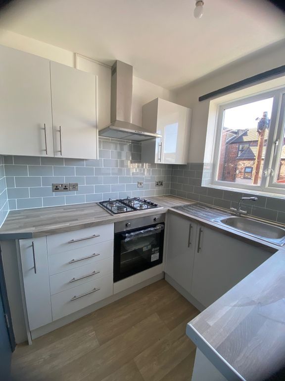 Property photo 1 of 6 Kitchen