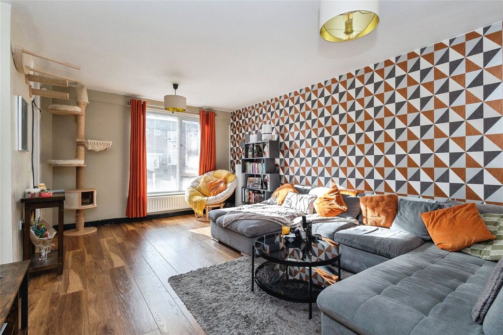 Property photo 2 of 18 Picture No. 20