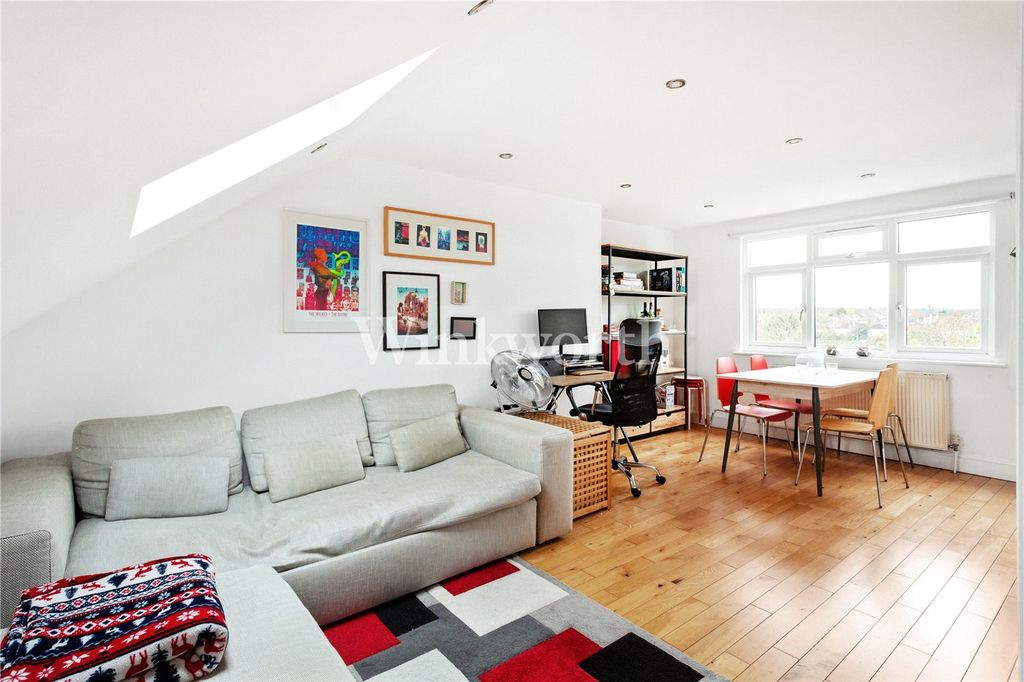 Property photo 2 of 14 Picture No. 13