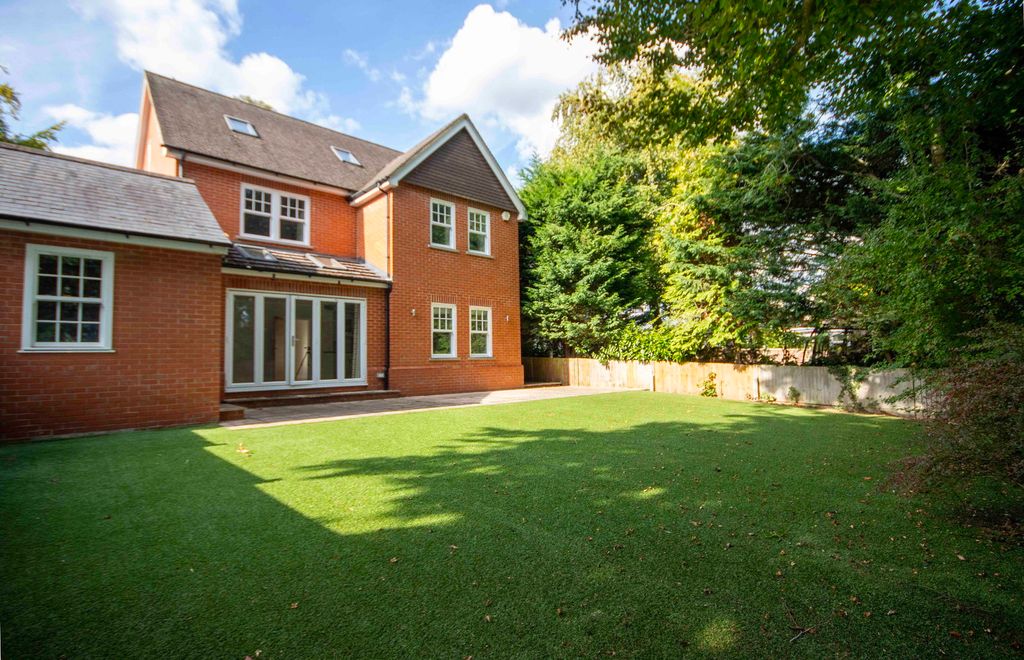 Property photo 3 of 23