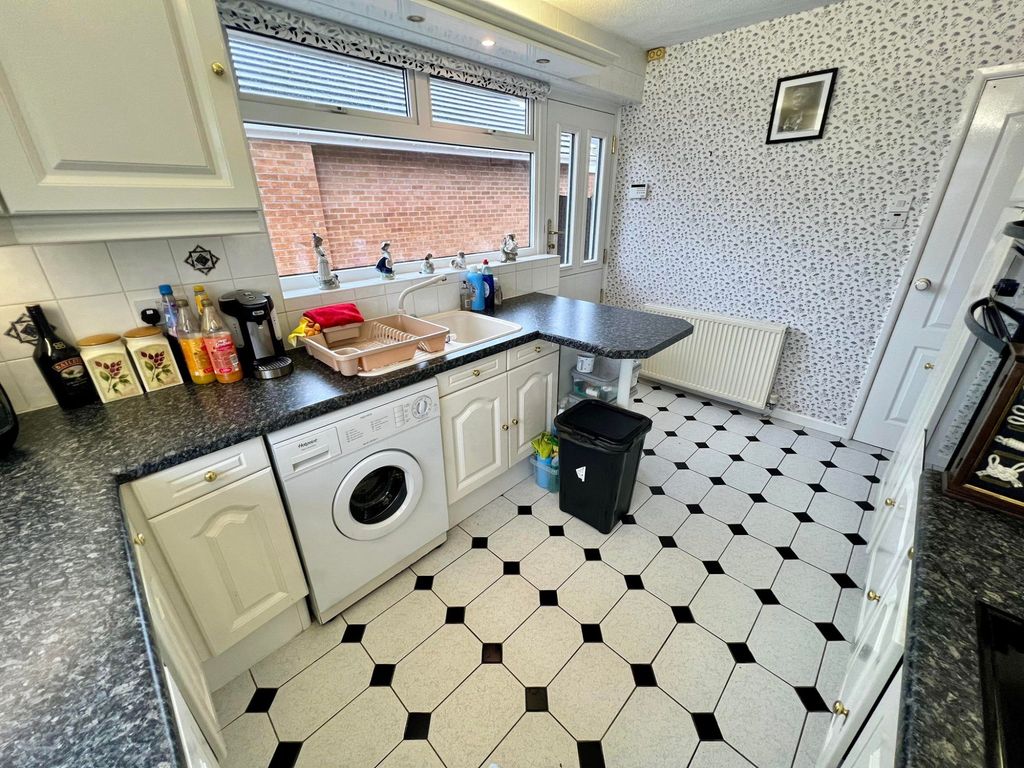 Property photo 3 of 13