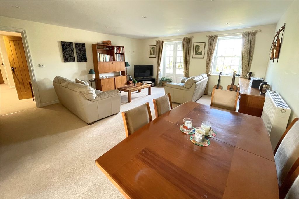 Property photo 3 of 12 Picture No. 05