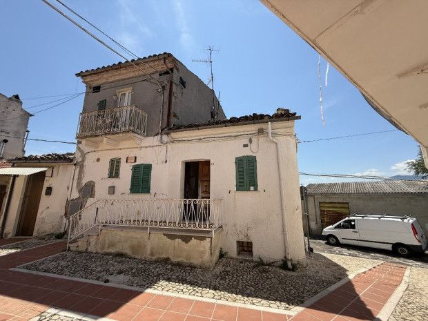 Property photo 1 of 20