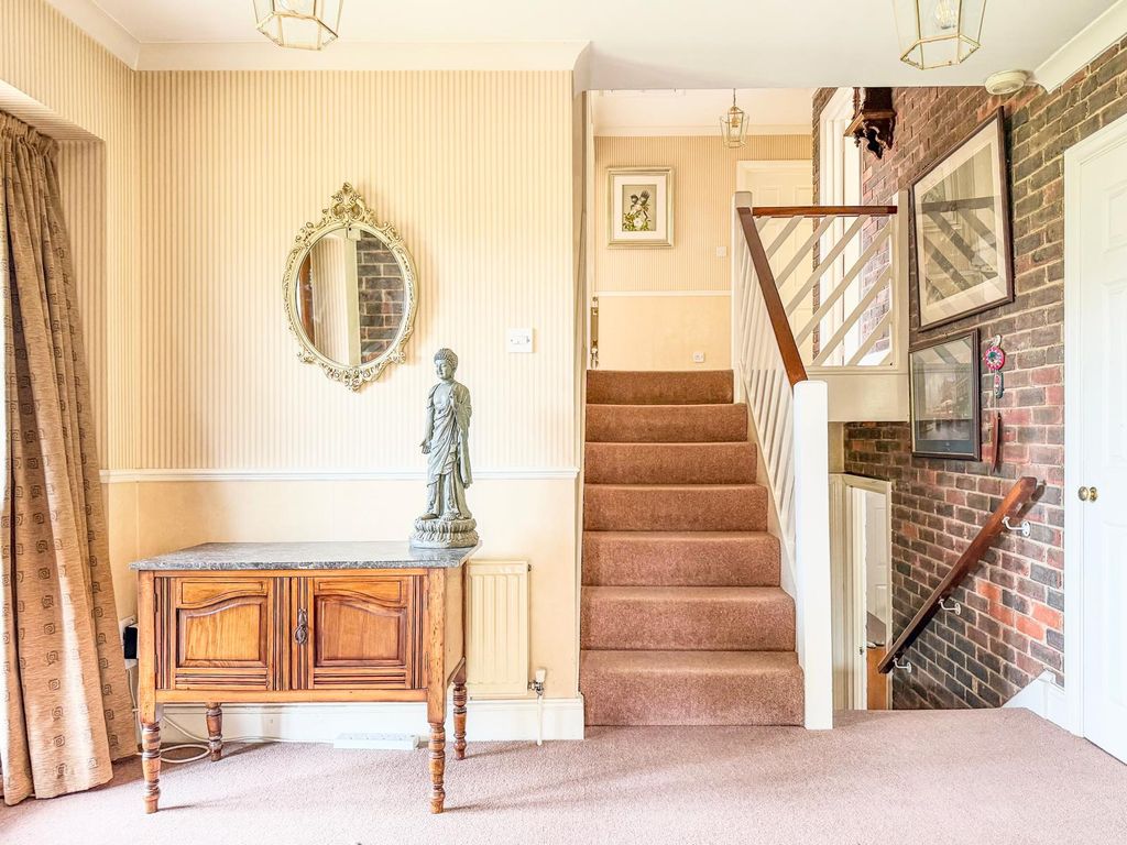 Property photo 2 of 31 Akeman Residential