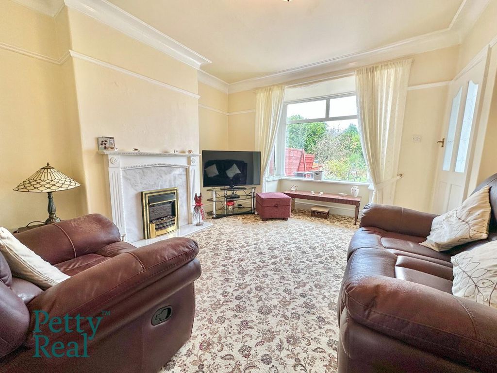 Property photo 3 of 15 Ff36Ea32-27Af-4CD1-A84C-32Cede377491.Jpeg