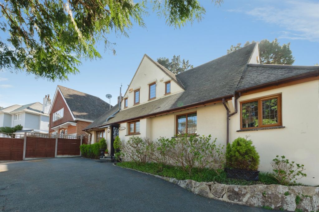 Property photo 1 of 31