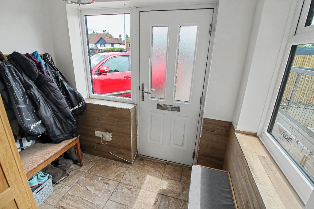 Property photo 2 of 31