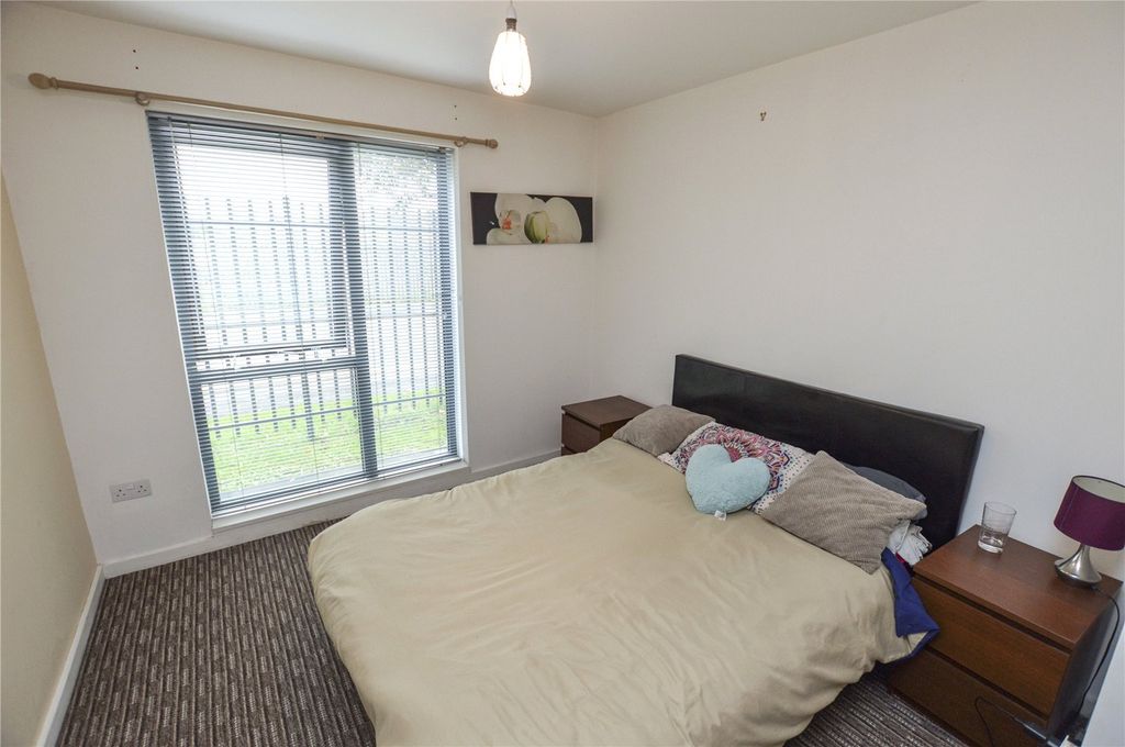 Property photo 3 of 6 Picture No. 04