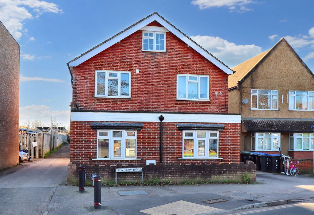 Property photo 1 of 8