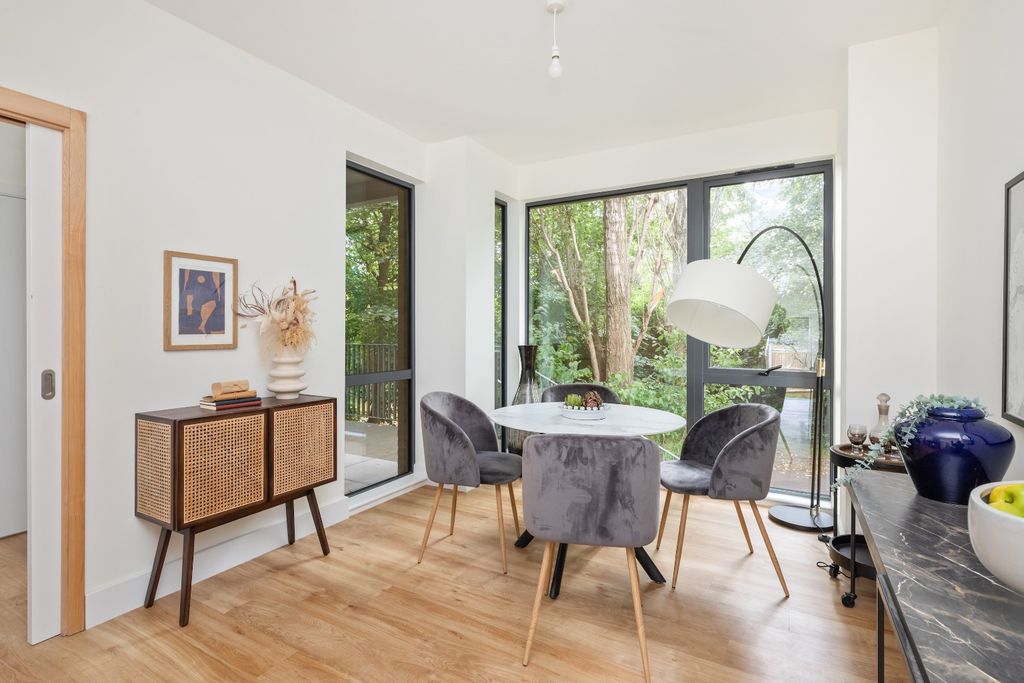 Property photo 3 of 32 3229594