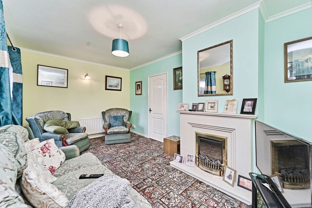 Property photo 2 of 20 Pbox-Img.Jpg