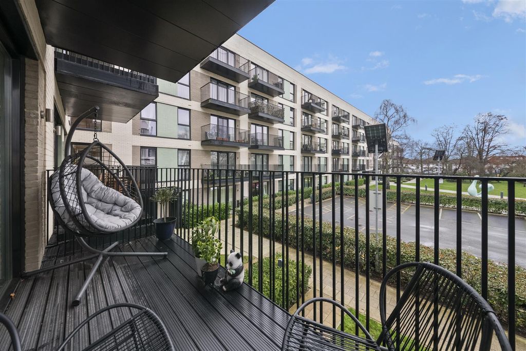 Property photo 3 of 20