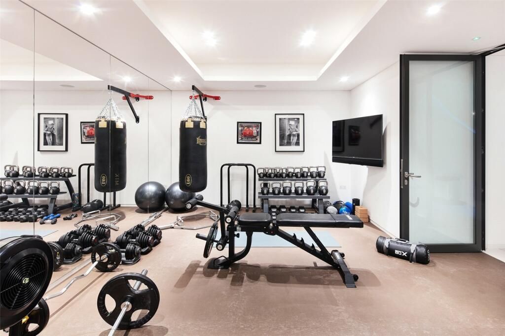 Property photo 1 of 2