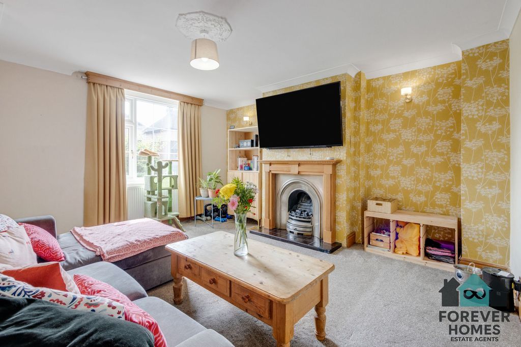 Property photo 2 of 16