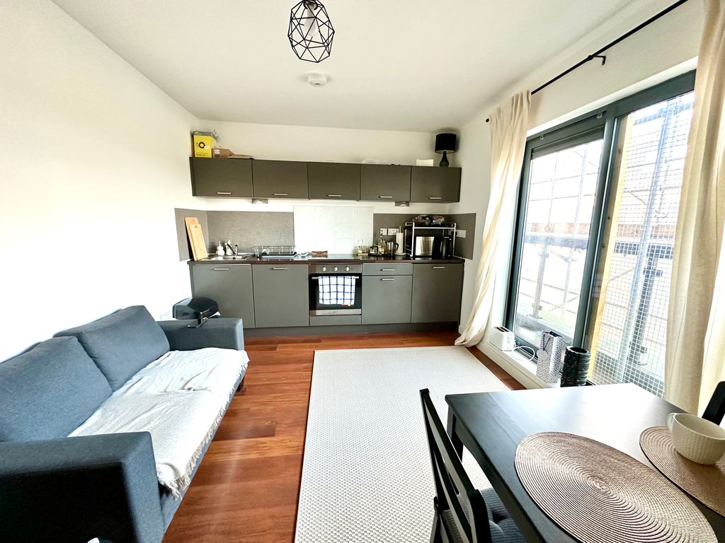 Property photo 3 of 10 Img_9452