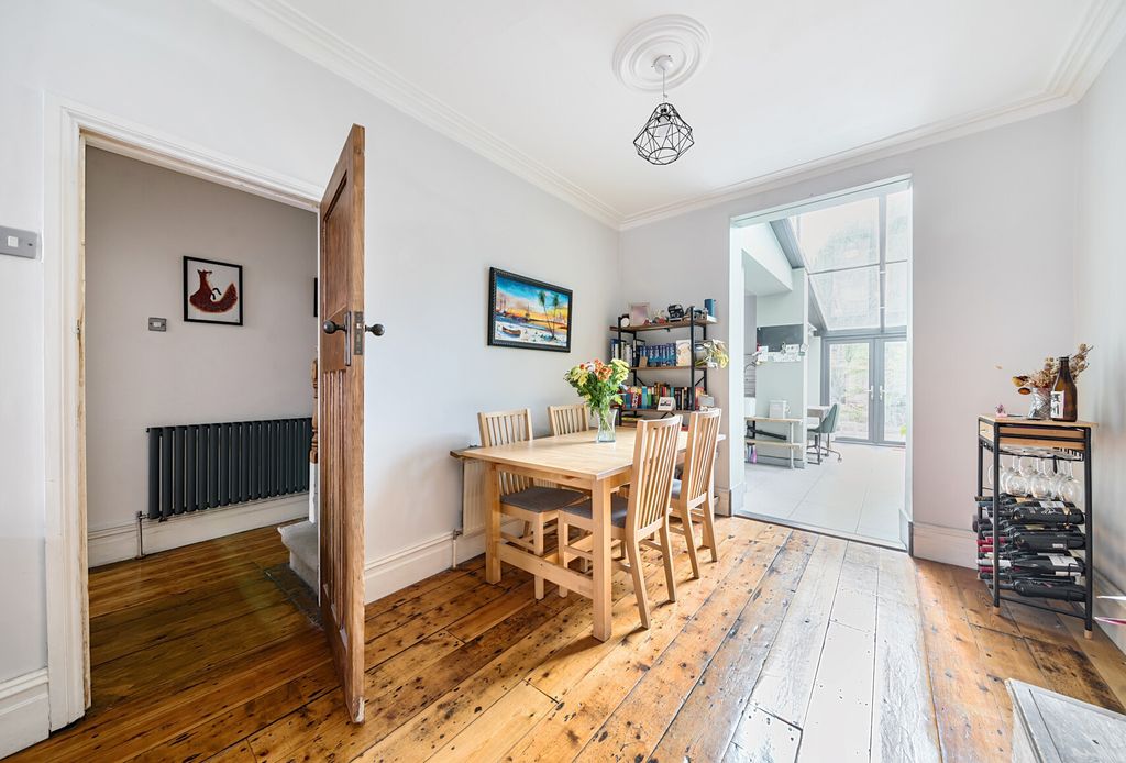 Property photo 3 of 23 1331712-6-688c868...