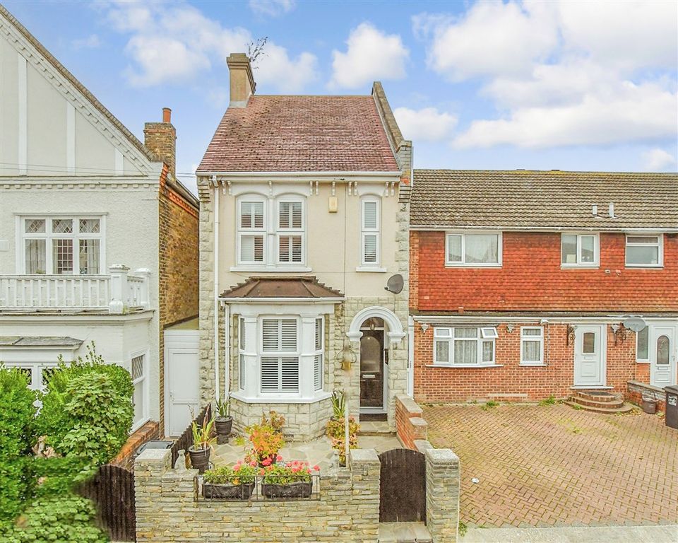 Property photo 3 of 15 External (Web)