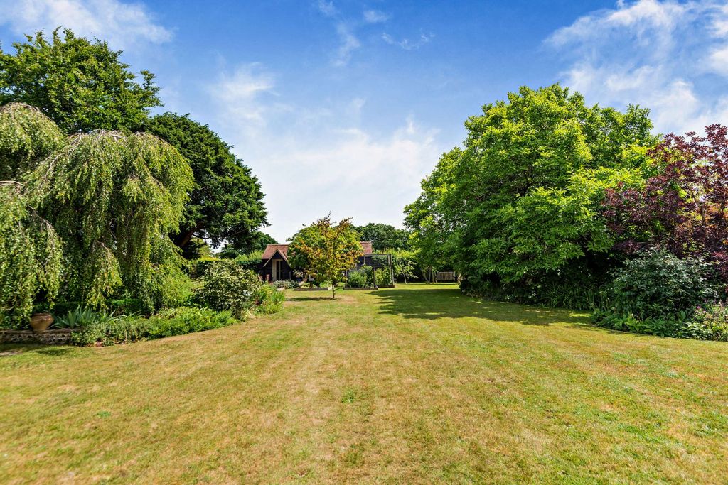 Property photo 3 of 24 Picture 3