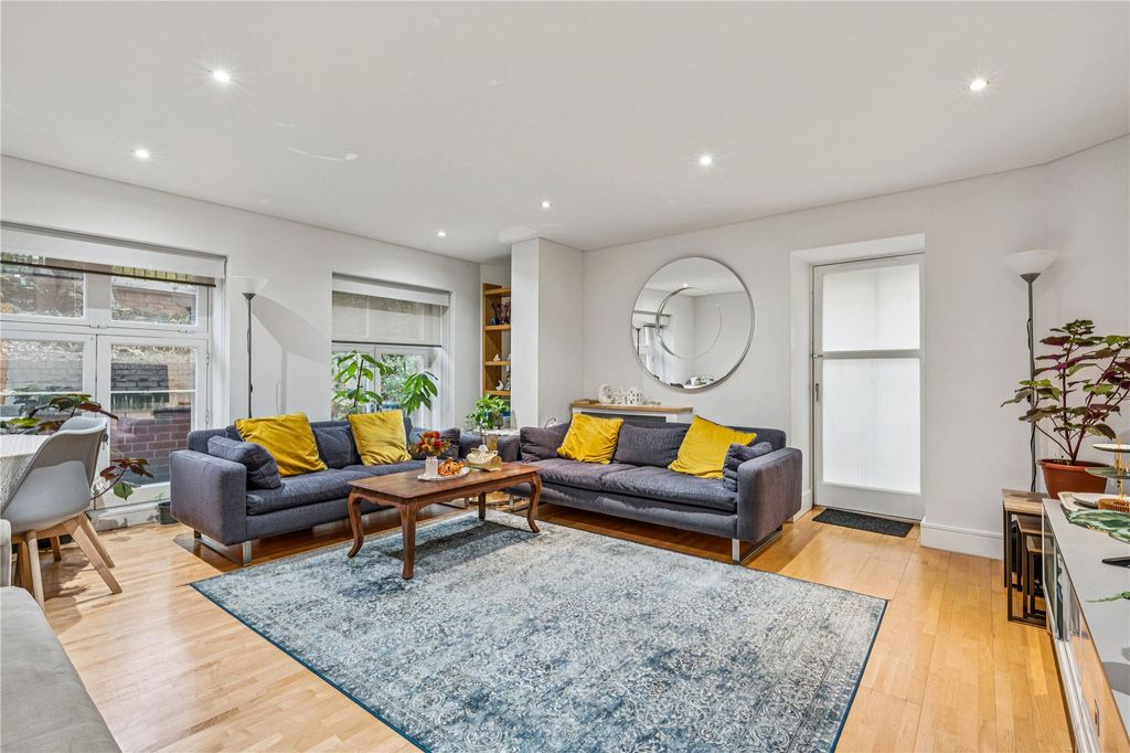 Property photo 2 of 16 Reception Room