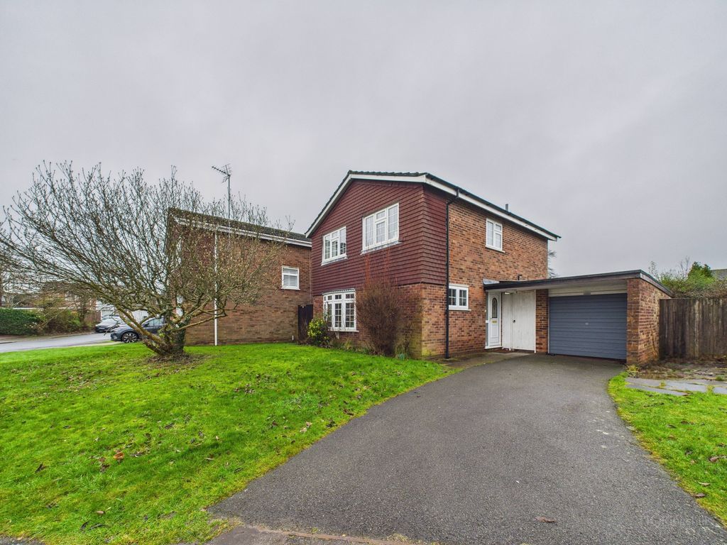 Property photo 1 of 12 Cam02136G0-Pr0518-Still003