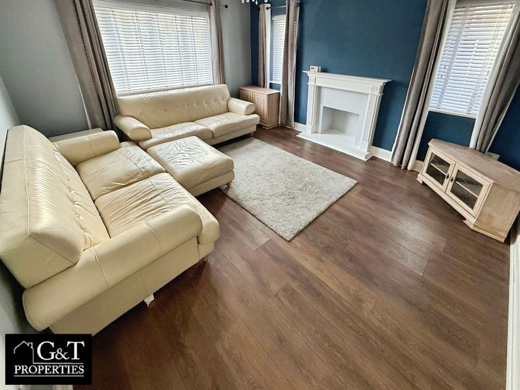 Property photo 2 of 30