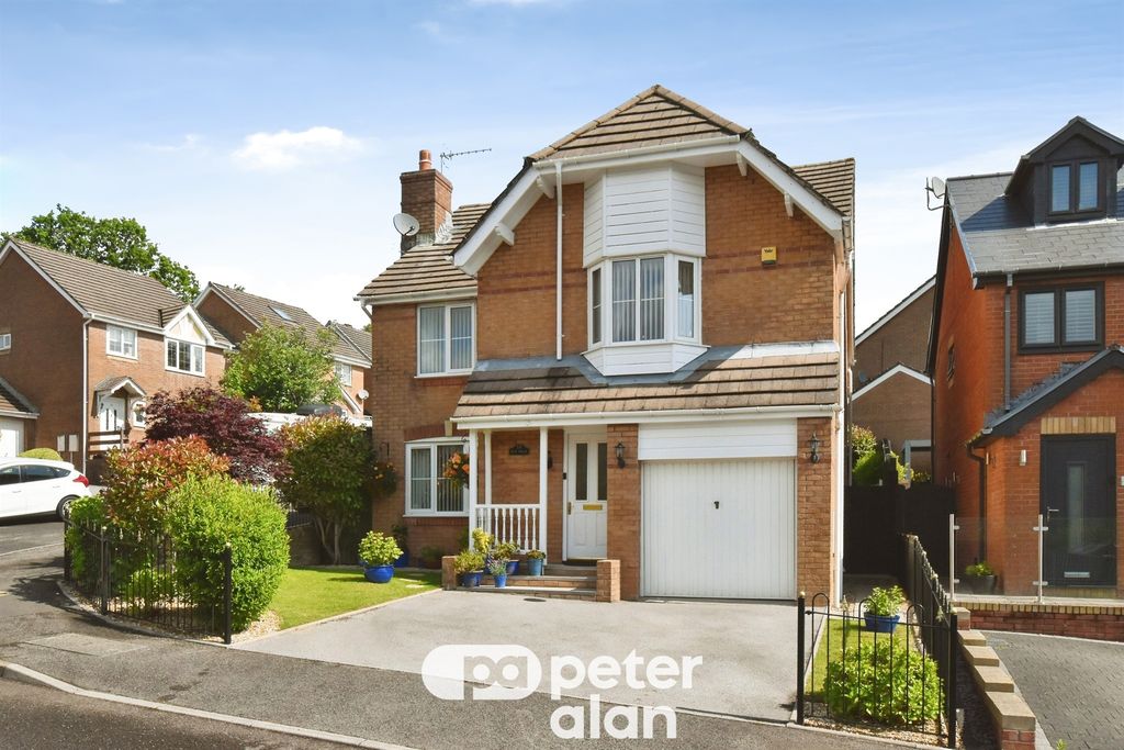 Property photo 2 of 30