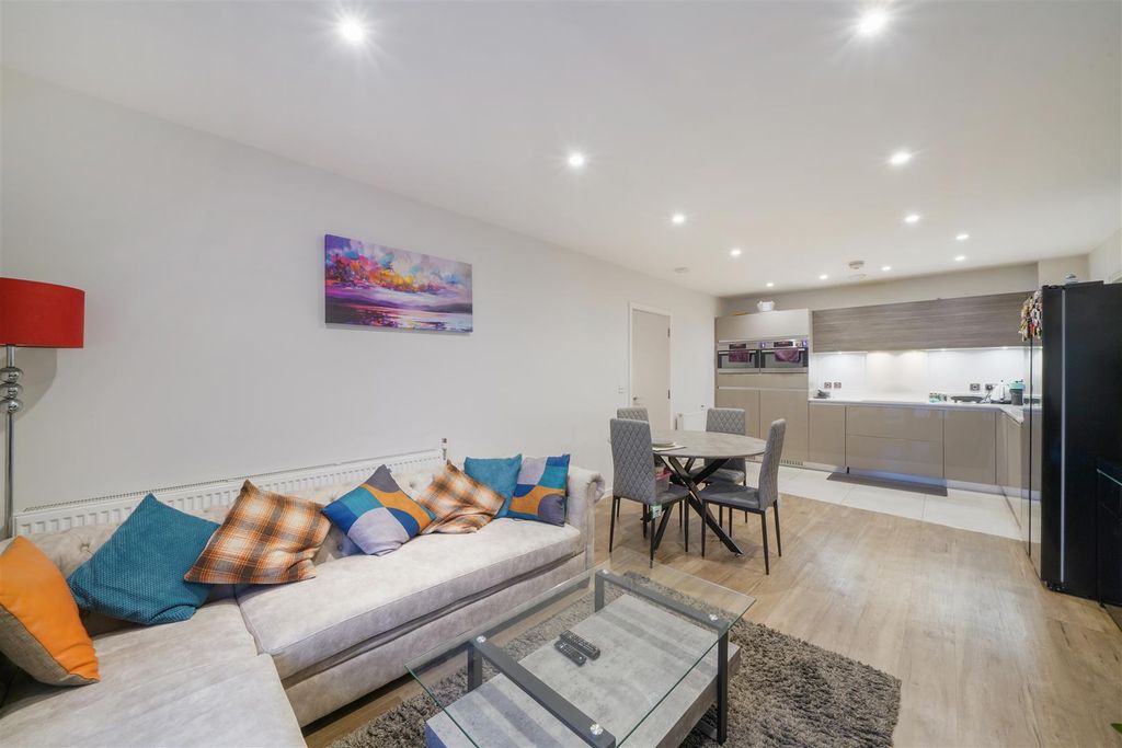 Property photo 2 of 15 225 Williams Way - 0Mgnxpxarn6Bcb5Lk4U0.Jpg