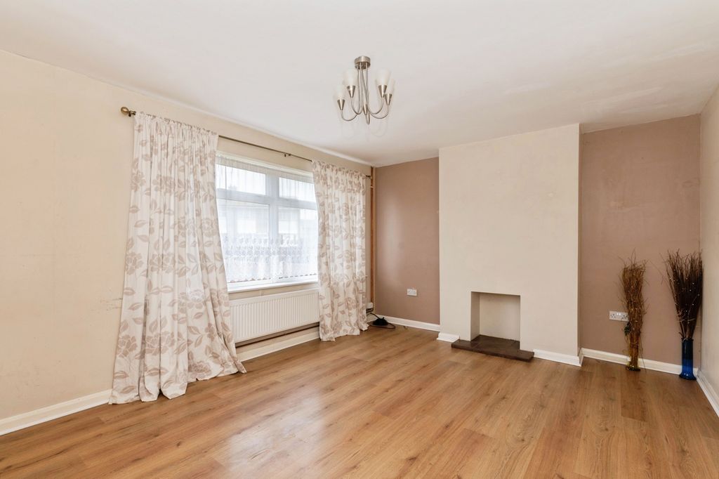 Property photo 3 of 18 Photo