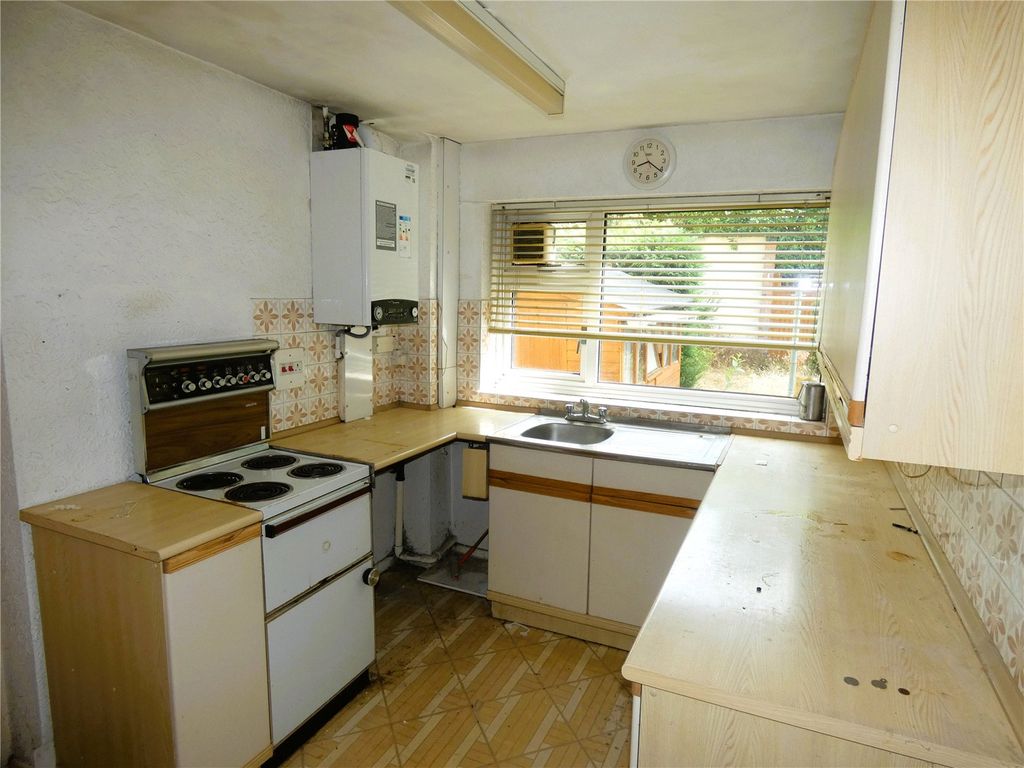 Property photo 3 of 16 Picture No. 12