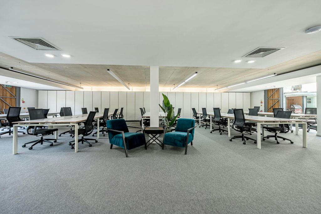 Property photo 2 of 20 130699014684849E4A94Ec.Jpg