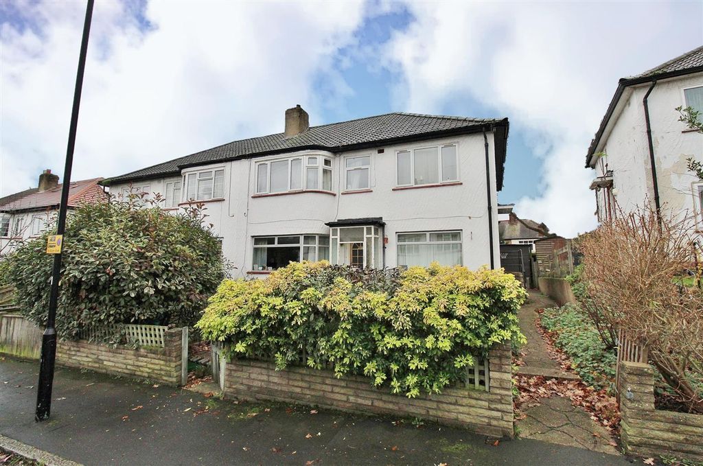 Property photo 1 of 6