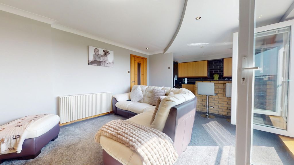 Property photo 2 of 15 4434895