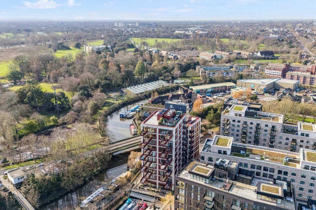 Property photo 3 of 29