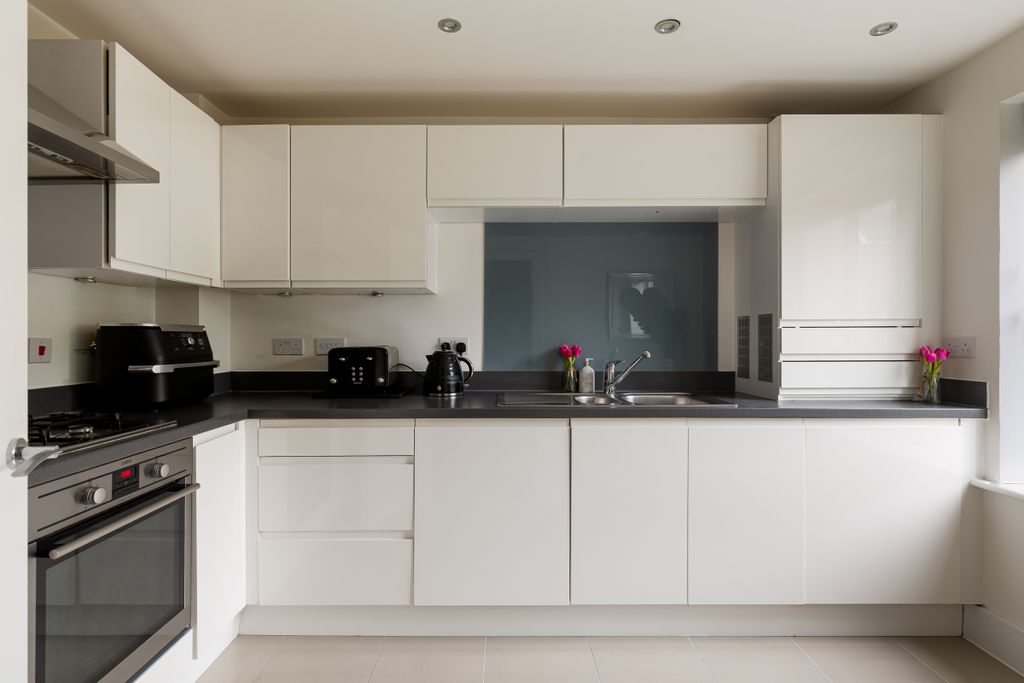 Property photo 2 of 13 Picture No. 06