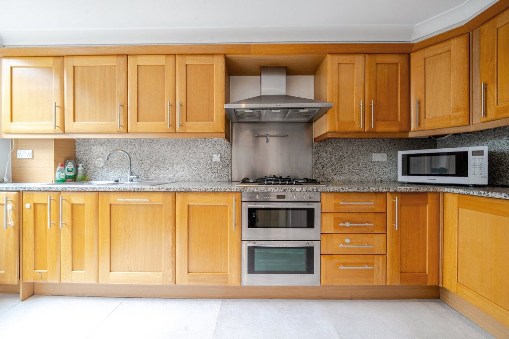 Property photo 2 of 15 Picture No. 03