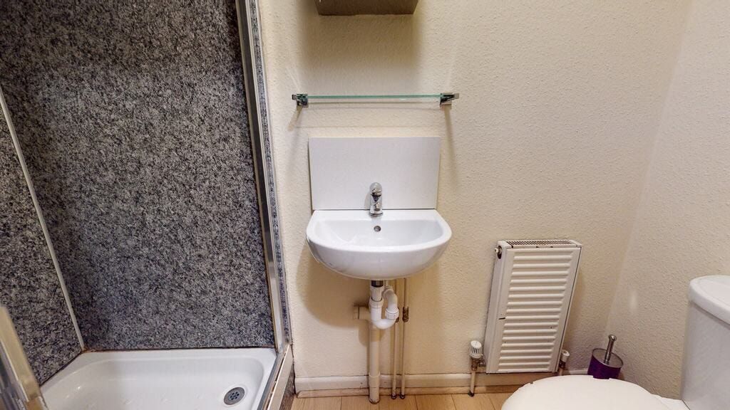 Property photo 3 of 5