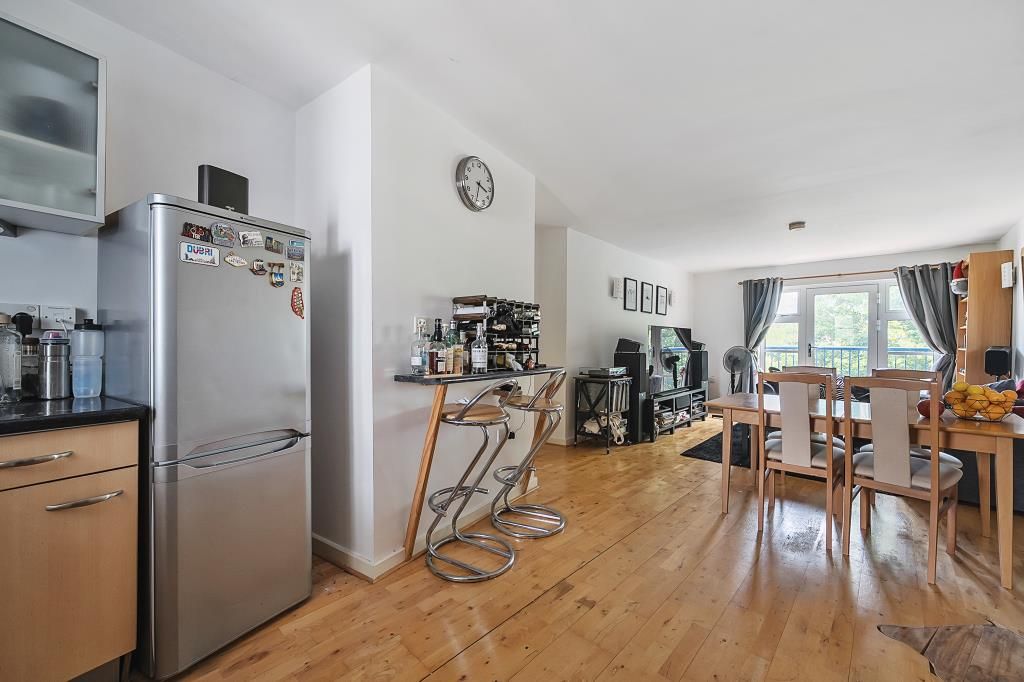 Property photo 3 of 20 Kitchen