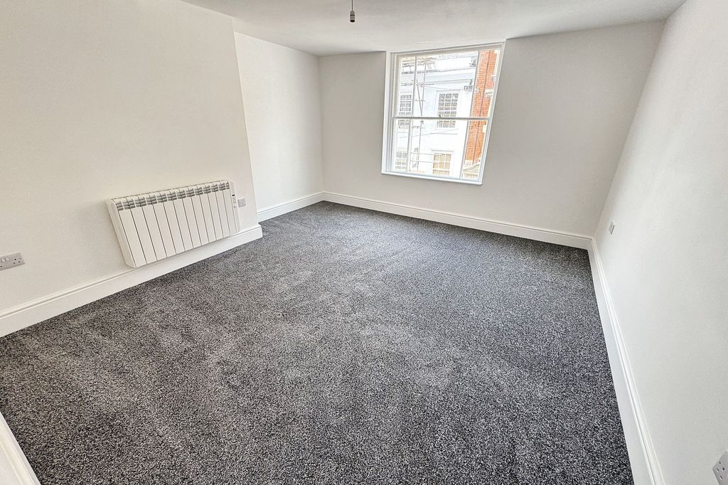Additional image 8 of 1 bed flat for sale35 Fore Street, Tiverton EX16