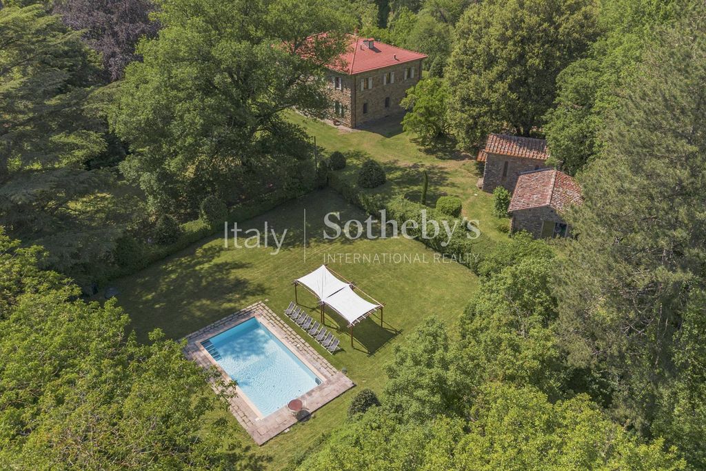 Property photo 2 of 31