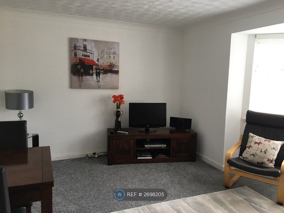 Property photo 3 of 8