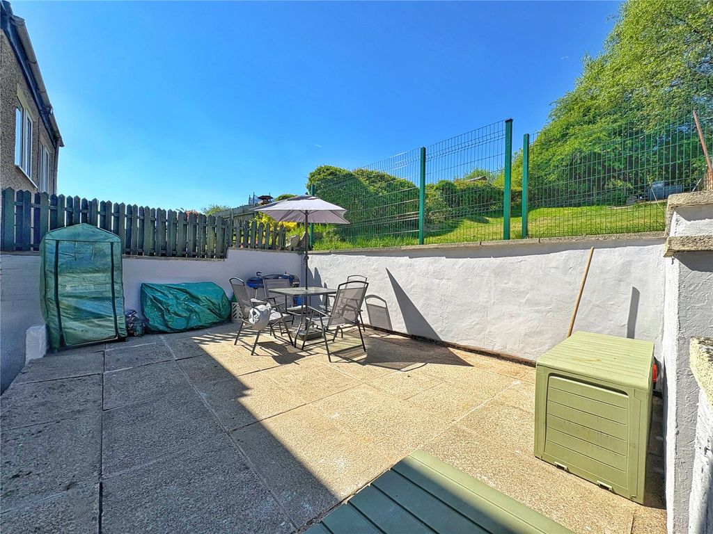 Property photo 3 of 16 Sunny Patio