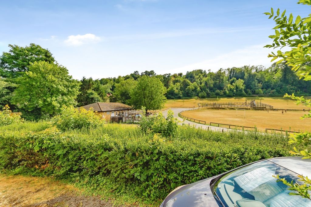 Property photo 3 of 17 Pbox-Img.Jpg