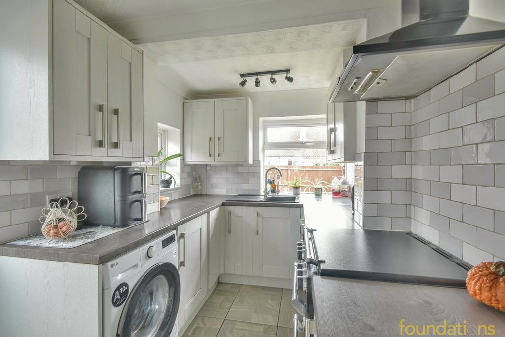 Property photo 3 of 15