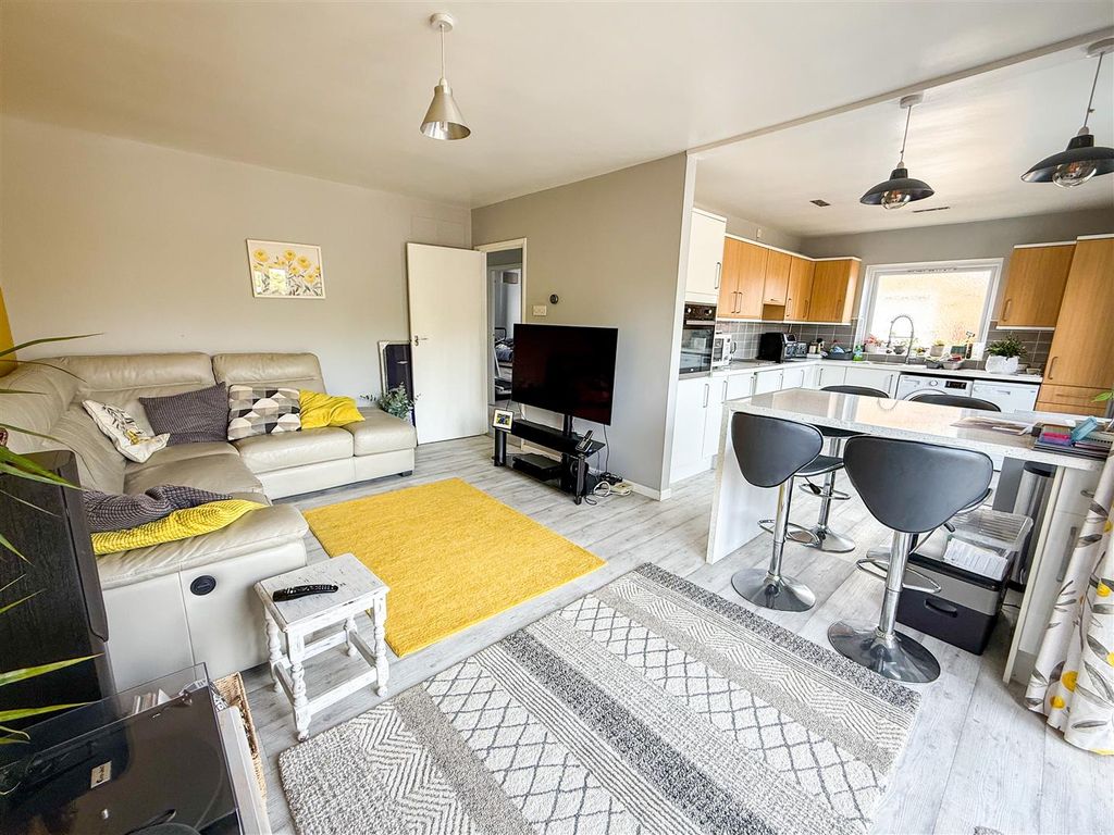 Property photo 2 of 15 Open Plan Living