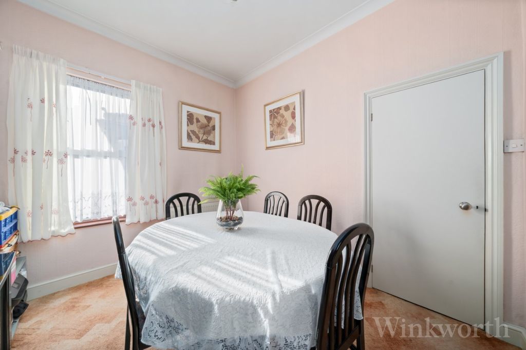 Property photo 2 of 12 Picture No. 02