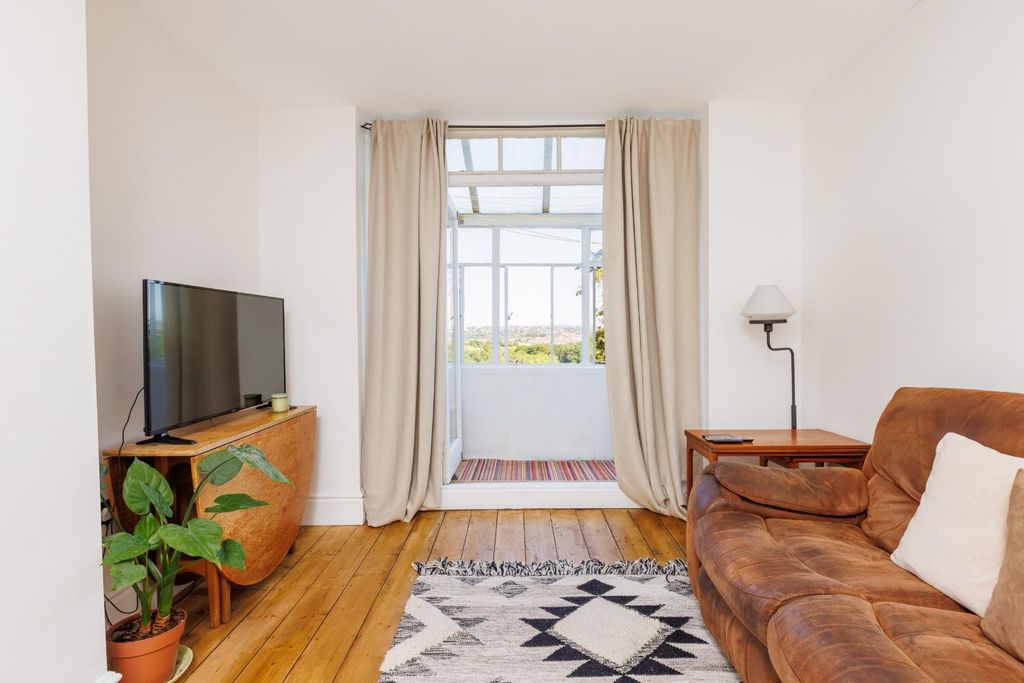 Property photo 1 of 29 298 Ashley Down Road-22.Jpg